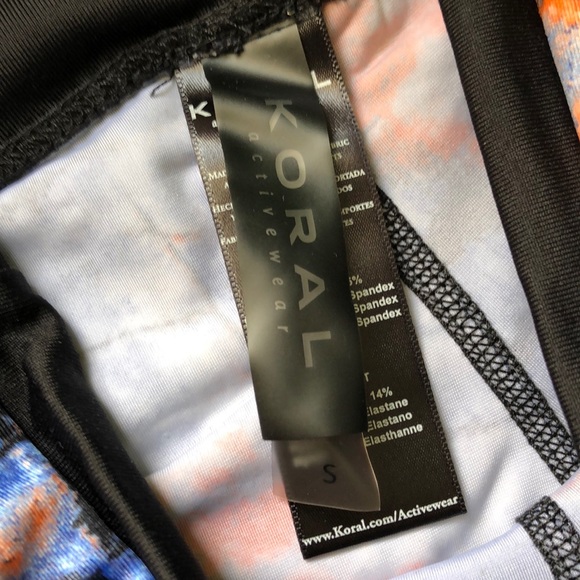 (EUC) Koral snakeskin print cropped leggings small - Picture 5 of 6